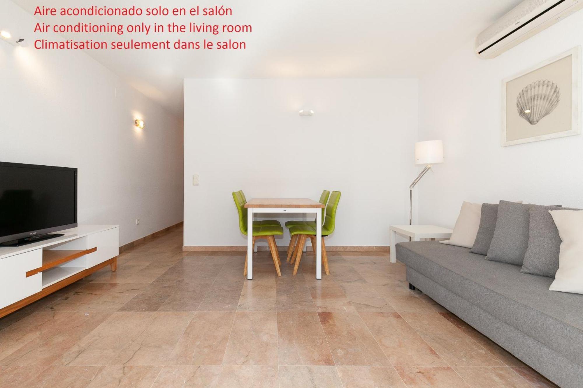 Uhc Center Apartments Σαλού Εξωτερικό φωτογραφία