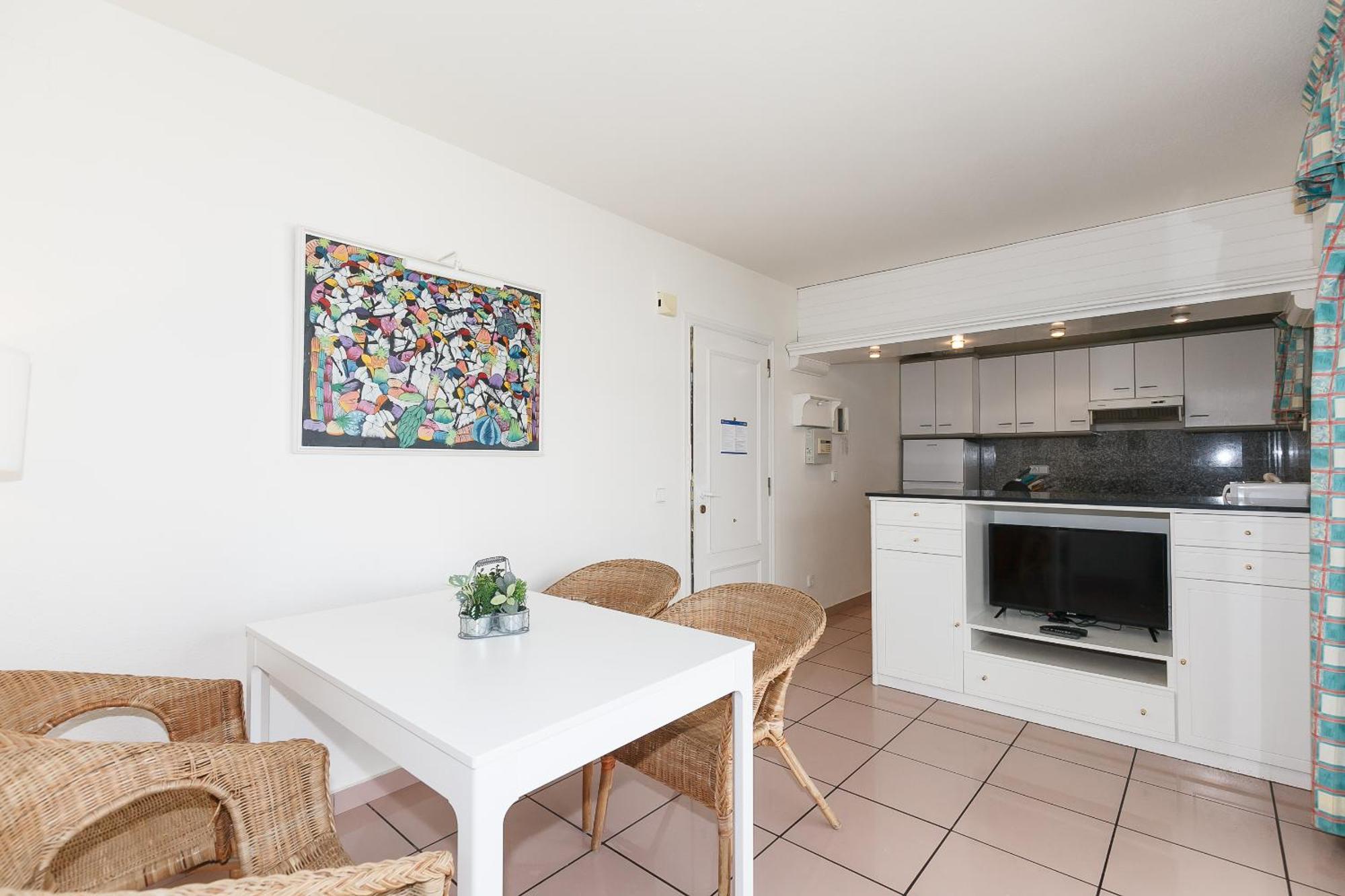 Uhc Center Apartments Σαλού Εξωτερικό φωτογραφία