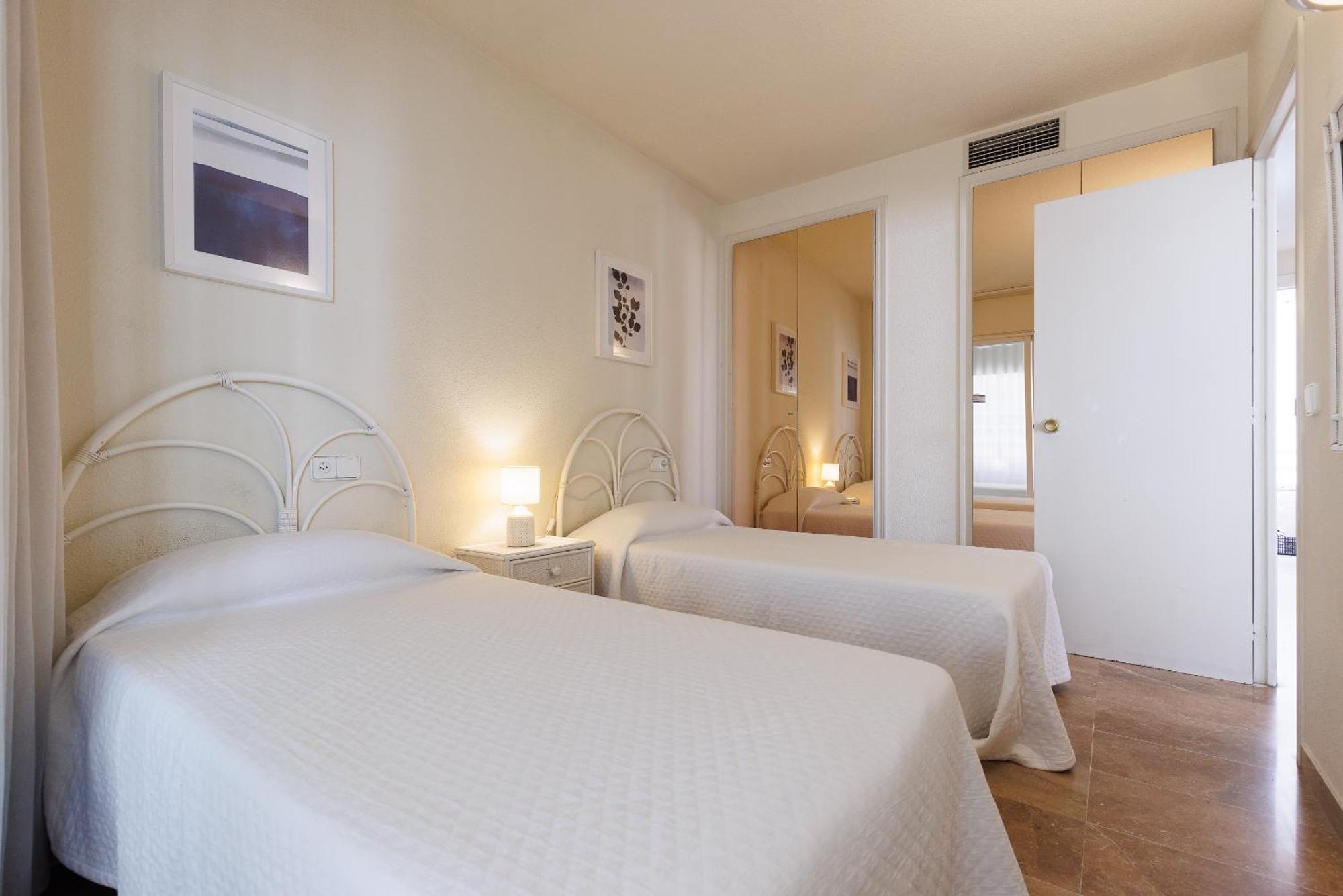Uhc Center Apartments Σαλού Εξωτερικό φωτογραφία